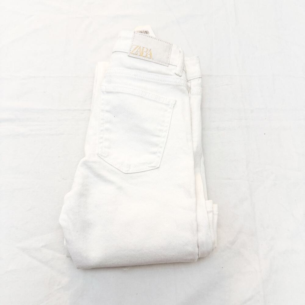 Zara Flare White Denim Jeans Split Hem Detail Zip Fly Denim Jeans Size 0 NWT